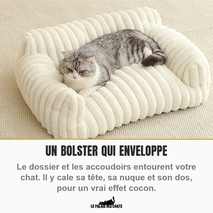 Canapé pour chat Royal Sofa crème, dossier et accoudoirs bolster qui enveloppent le chat