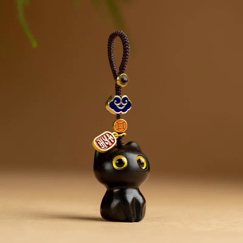 Porte-clés chat en bois sculpté, cordon tressé main | Mon Petit Grigri - Le Palais des Chats