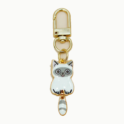 Porte-clés chat gris et blanc en métal émaillé