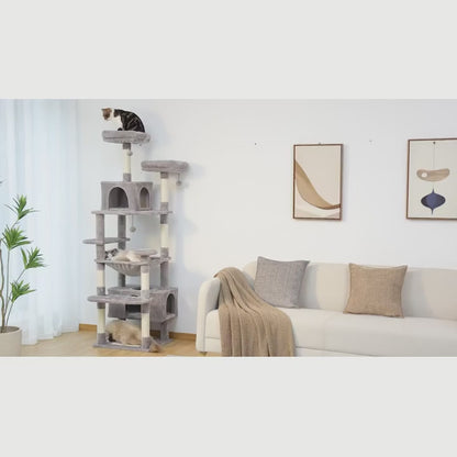 Arbre à chat XXL 184 cm Griff'Cime en situation dans un salon avec des chats