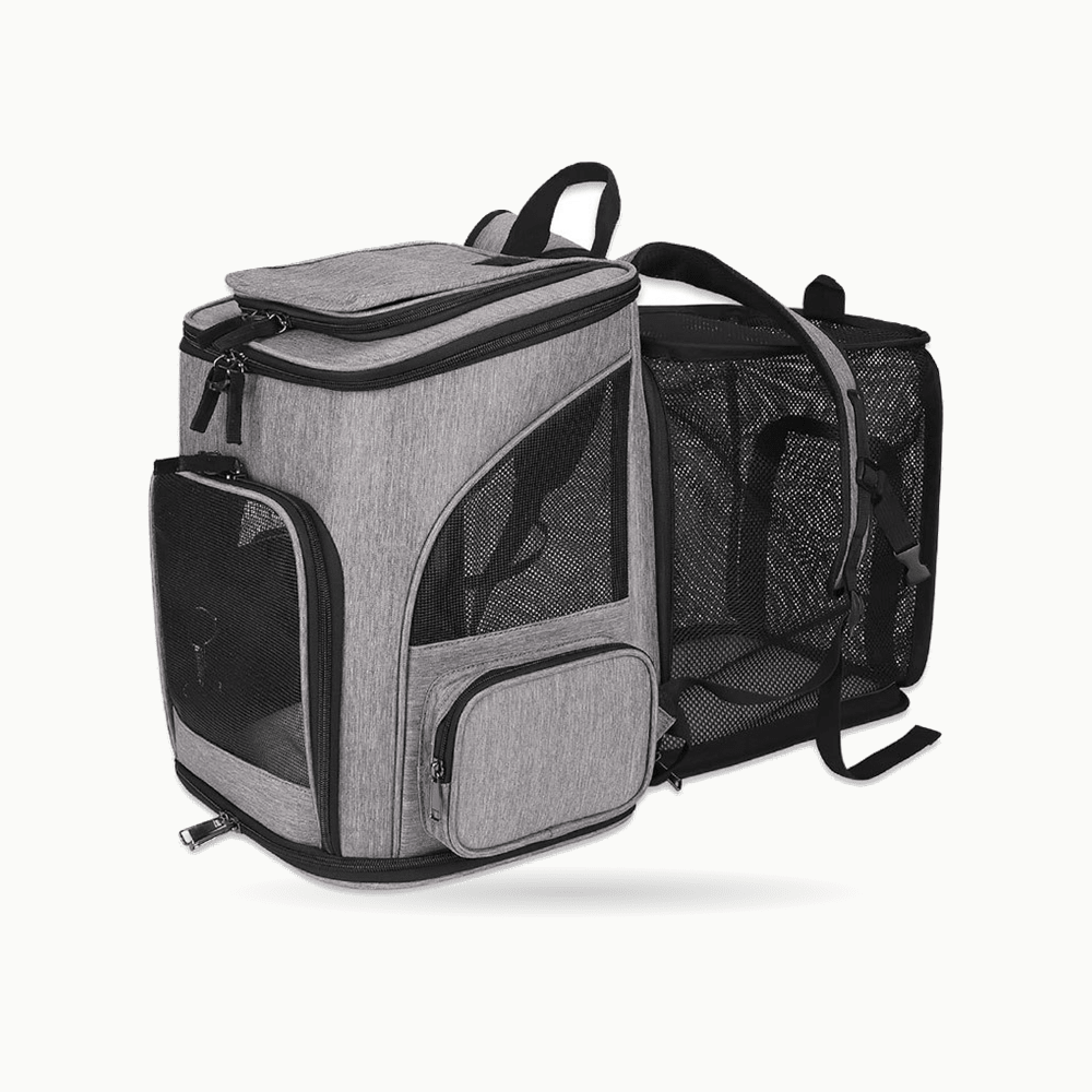 Sac à dos de transport pour chat RandoFélins gris, extension latérale en maille déployée et poche avant zippée