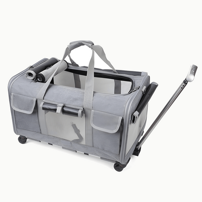 Sac de transport gris vu de trois quarts sur fond crème, toit ouvert et rideaux enroulés, canne de tirage sortie