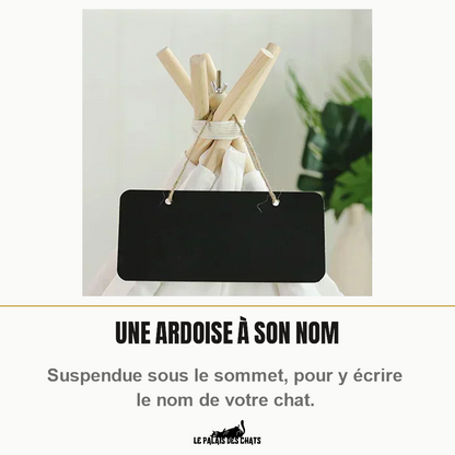 Ardoise suspendue au sommet du tipi pour chat Le Campement Royal, pour écrire le nom de votre chat